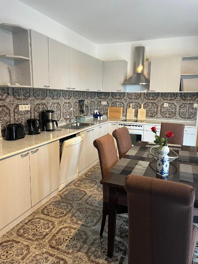 סנג' Apartments Lili מראה חיצוני תמונה
