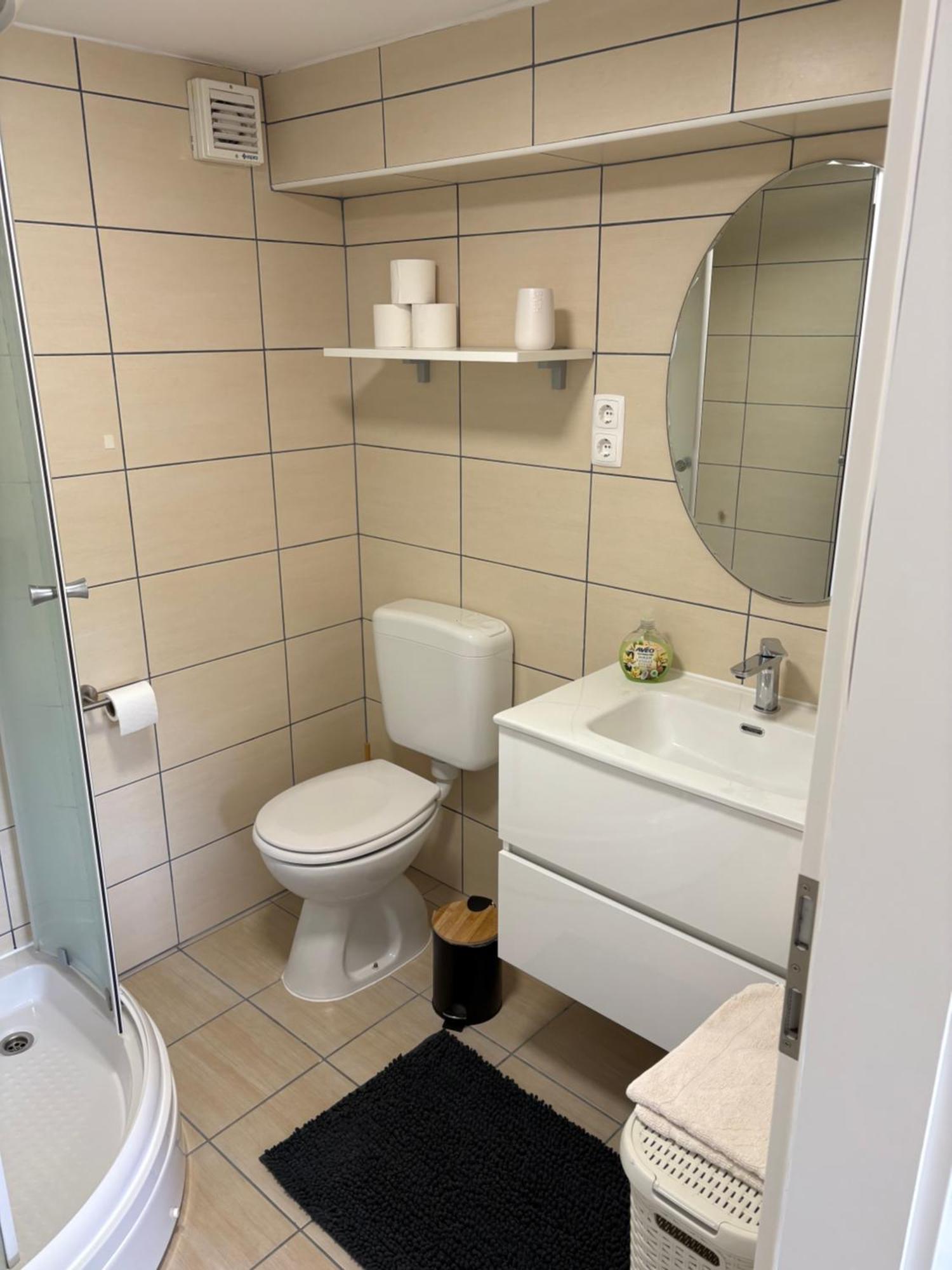 סנג' Apartments Lili מראה חיצוני תמונה